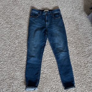 The super skinny high rise jeans Abercrombie size 29